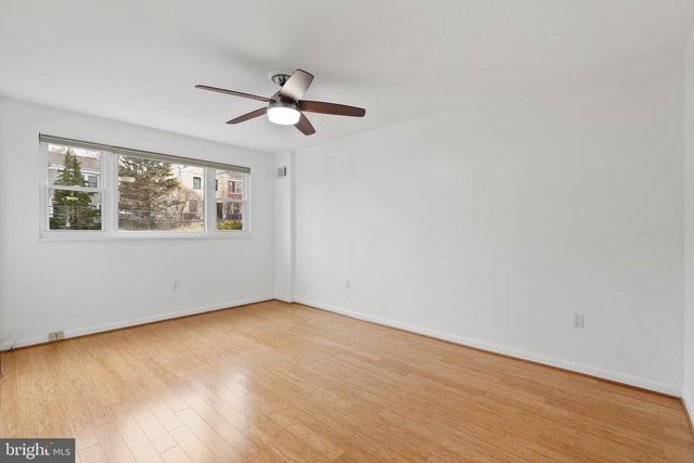 4854 RESERVOIR RD NW, Washington, DC 20007