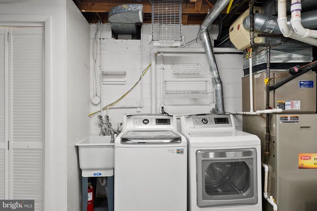 4854 RESERVOIR RD NW, Washington, DC 20007