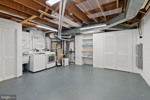 4854 RESERVOIR RD NW, Washington, DC 20007