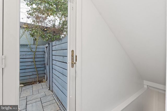 4854 RESERVOIR RD NW, Washington, DC 20007