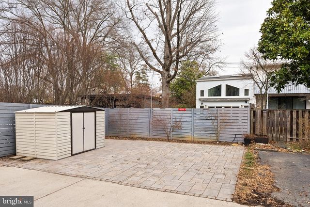 4854 RESERVOIR RD NW, Washington, DC 20007