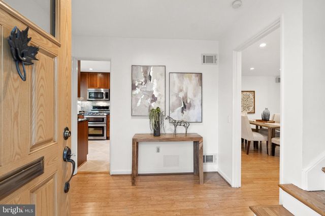 4854 RESERVOIR RD NW, Washington, DC 20007