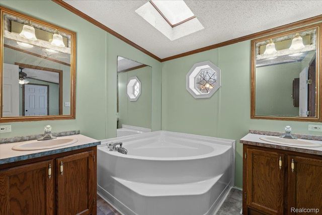 103 Chinkapin Rill, Fenton, MI 48430