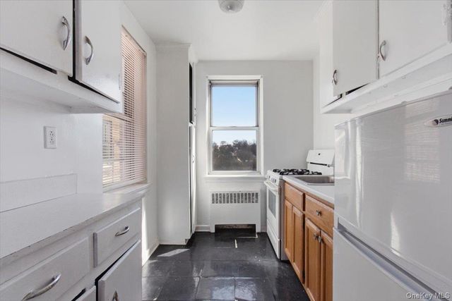 485 Bronx River Road B64, Yonkers, NY 10704