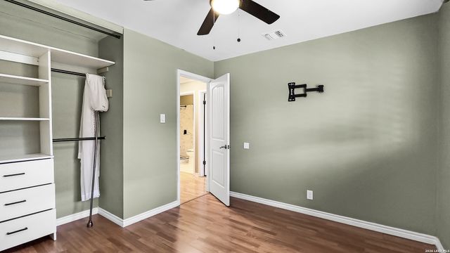 6519 Spring Manor, San Antonio, TX 78249