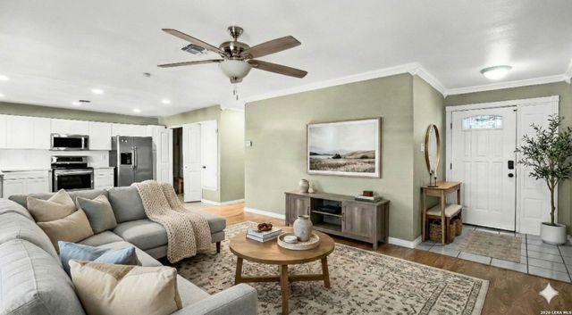 6519 Spring Manor, San Antonio, TX 78249