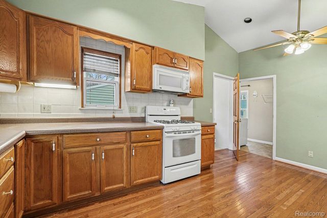 1539 Park Avenue, Bay City, MI 48708