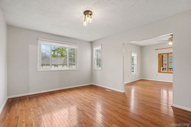 1539 Park Avenue, Bay City, MI 48708