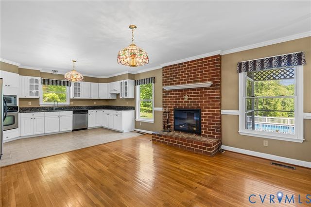 2671 Deer Haven Trl, Columbia, VA 23038