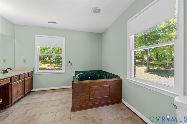 2671 Deer Haven Trl, Columbia, VA 23038