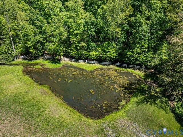 2671 Deer Haven Trl, Columbia, VA 23038