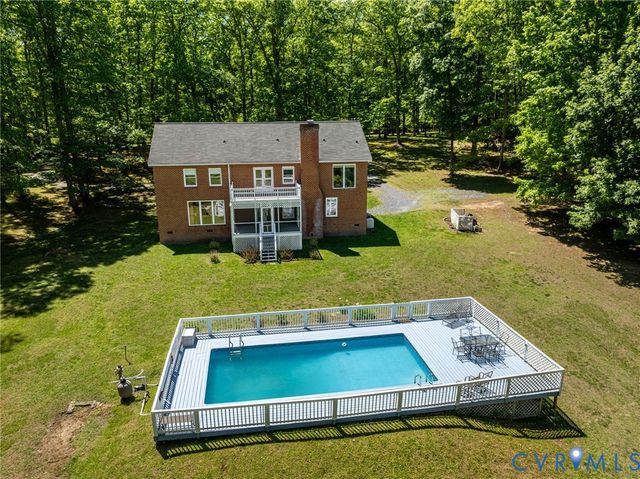 2671 Deer Haven Trl, Columbia, VA 23038