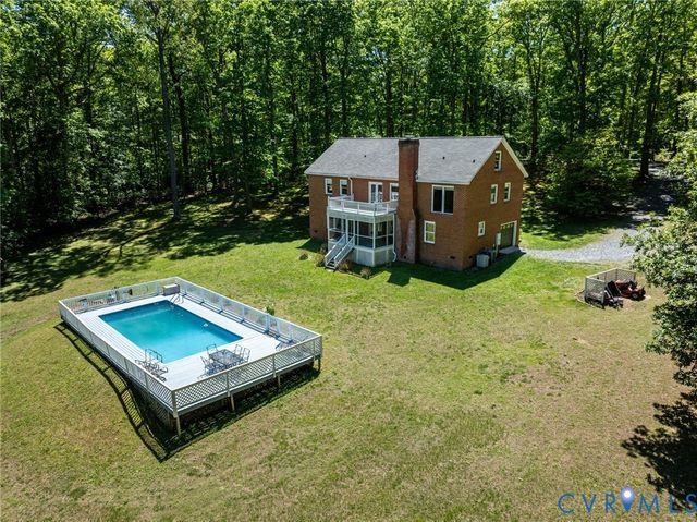 2671 Deer Haven Trl, Columbia, VA 23038