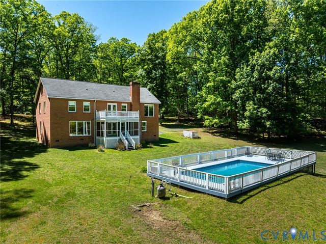 2671 Deer Haven Trl, Columbia, VA 23038