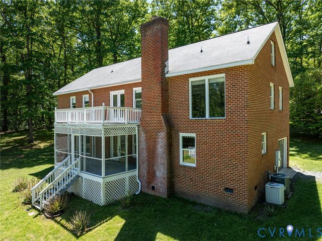 2671 Deer Haven Trl, Columbia, VA 23038