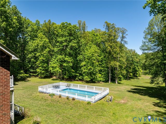 2671 Deer Haven Trl, Columbia, VA 23038
