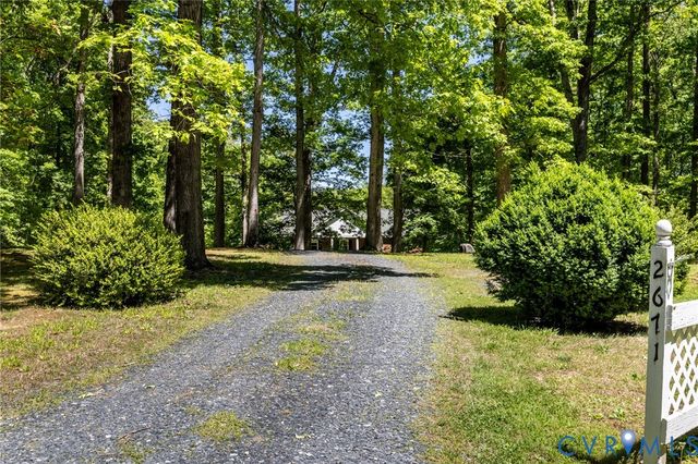 2671 Deer Haven Trl, Columbia, VA 23038