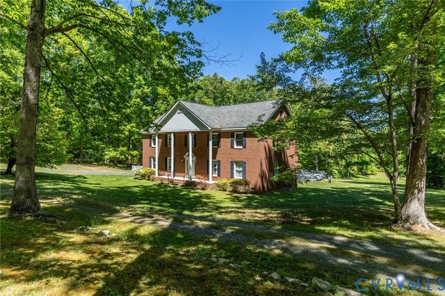2671 Deer Haven Trl, Columbia, VA 23038