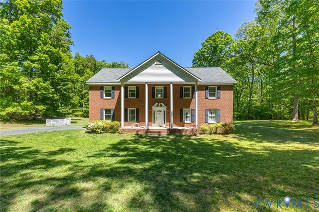 2671 Deer Haven Trl, Columbia, VA 23038