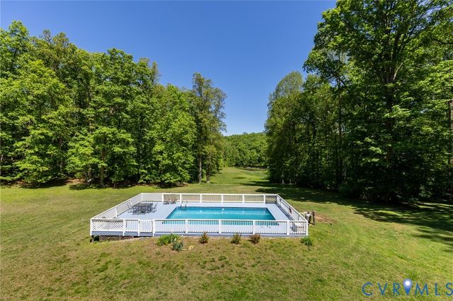 2671 Deer Haven Trl, Columbia, VA 23038