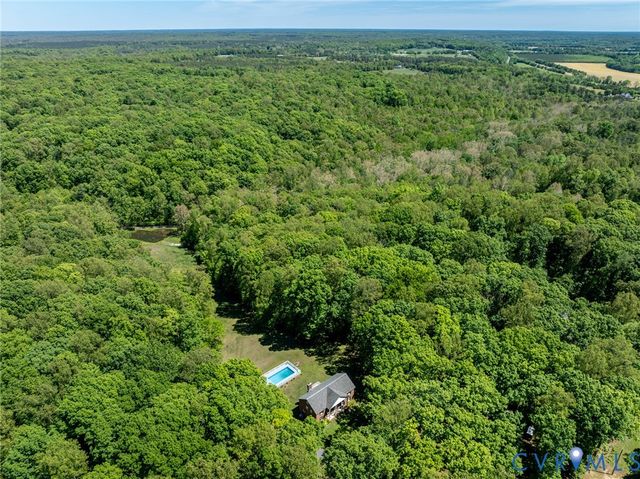 2671 Deer Haven Trl, Columbia, VA 23038