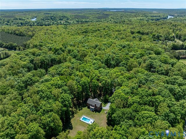 2671 Deer Haven Trl, Columbia, VA 23038