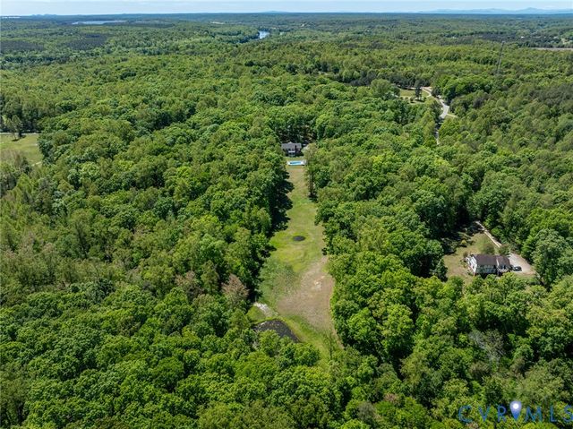 2671 Deer Haven Trl, Columbia, VA 23038