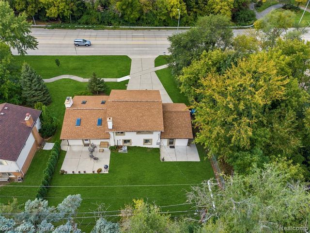 17361 W Outer Drive, Dearborn Heights, MI 48127