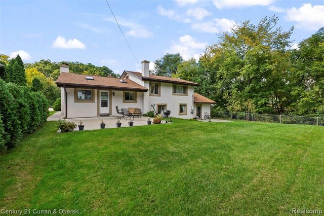 17361 W Outer Drive, Dearborn Heights, MI 48127