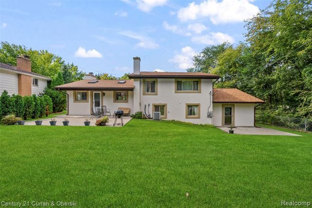 17361 W Outer Drive, Dearborn Heights, MI 48127