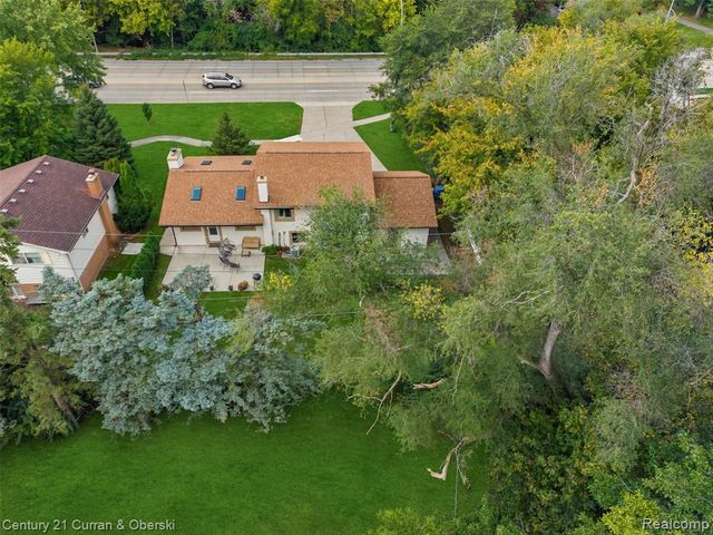 17361 W Outer Drive, Dearborn Heights, MI 48127