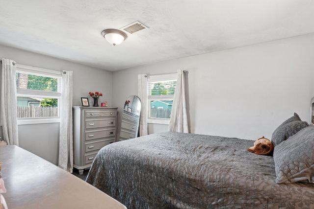 69 Elsie Rd, Brockton, MA 02302