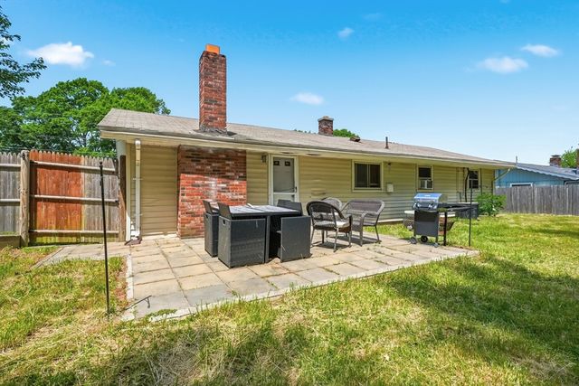 69 Elsie Rd, Brockton, MA 02302