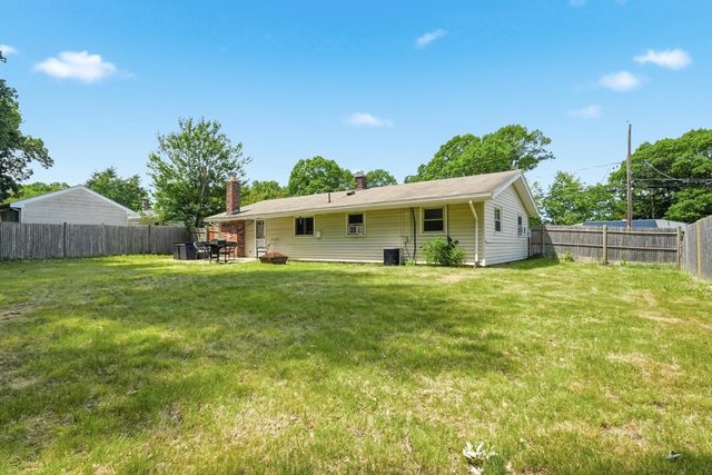 69 Elsie Rd, Brockton, MA 02302