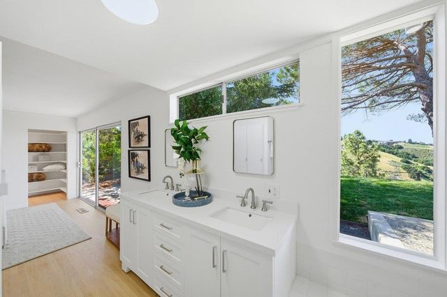 3162 La Mesa Drive, San Carlos, CA 94070