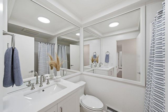 3162 La Mesa Drive, San Carlos, CA 94070