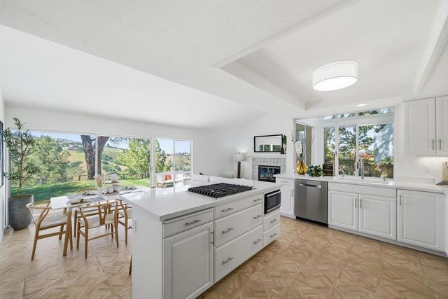 3162 La Mesa Drive, San Carlos, CA 94070