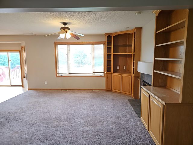 10455 Glen Eagle Circle, Woodbury, MN 55129