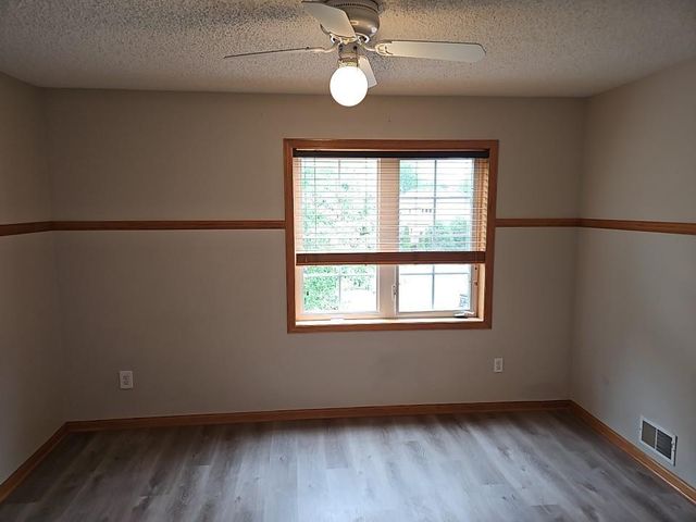 10455 Glen Eagle Circle, Woodbury, MN 55129