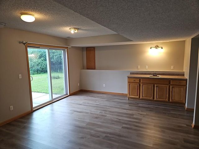10455 Glen Eagle Circle, Woodbury, MN 55129