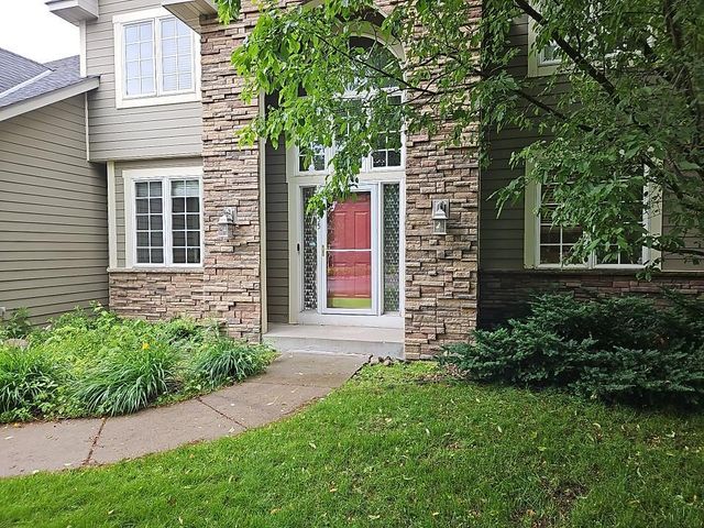 10455 Glen Eagle Circle, Woodbury, MN 55129
