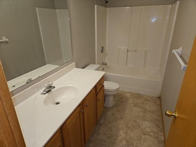 10455 Glen Eagle Circle, Woodbury, MN 55129