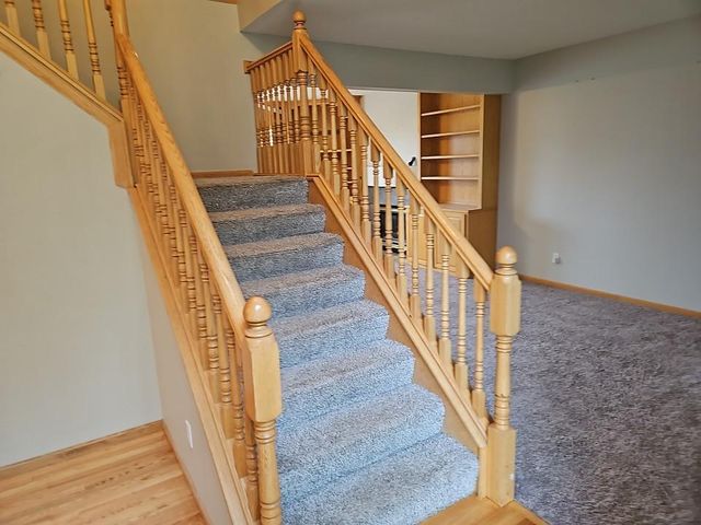 10455 Glen Eagle Circle, Woodbury, MN 55129