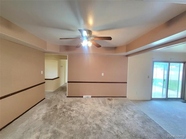 11338 Loginaw Drive, Warren, MI 48089