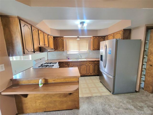 11338 Loginaw Drive, Warren, MI 48089