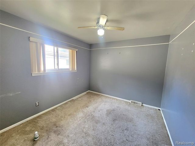 11338 Loginaw Drive, Warren, MI 48089