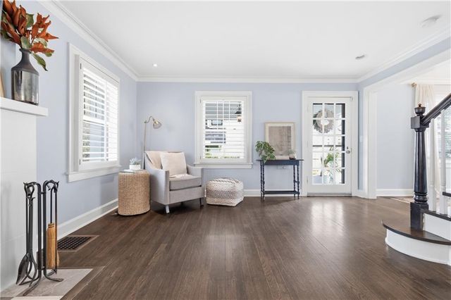 23 E Winthrope Road, Kansas City, MO 64113