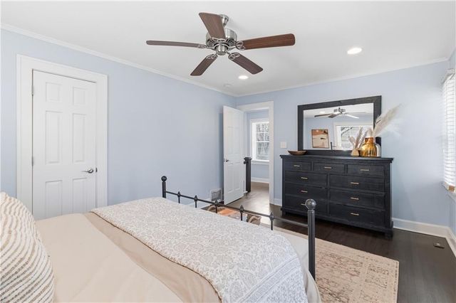 23 E Winthrope Road, Kansas City, MO 64113