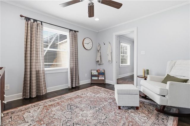 23 E Winthrope Road, Kansas City, MO 64113