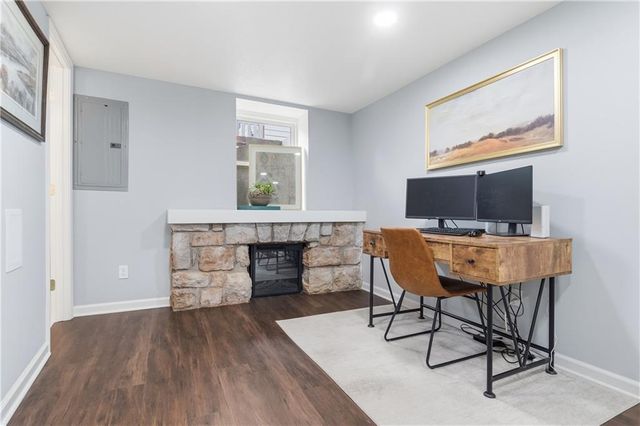 23 E Winthrope Road, Kansas City, MO 64113